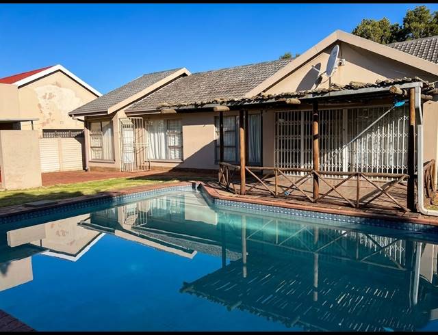 9 BEDROOM HOUSE FOR SALE IN VANDERBIJLPARK CE 5